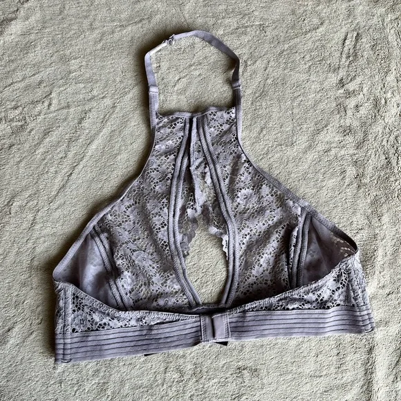 Victoria’s Secret Very Sexy Lace Halter Bralette - Picture 6 of 9